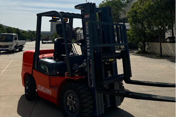 山東鋰電池電叉車