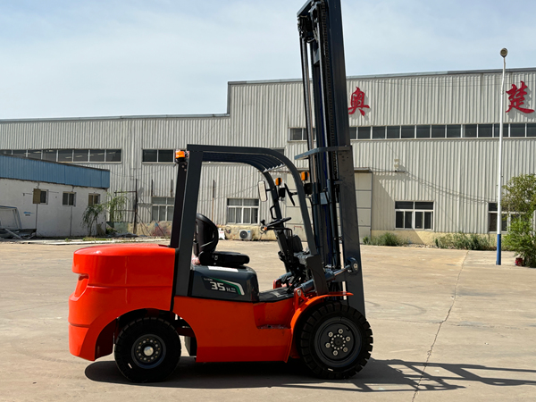 山東電動叉車廠家